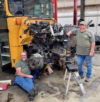 2022-fb-0065-rhs-phil-lillengreen-rebuilding-bus-engine.jpg