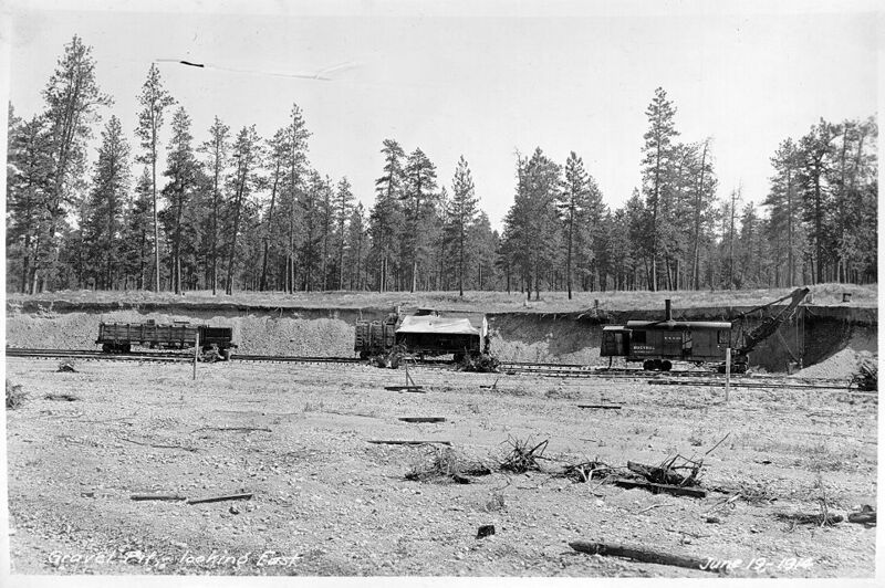File:1914-06-19-bbrr-041-gravel-pit-looking-east.jpg