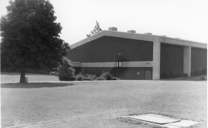 File:1988-dan-print-00323-grade-school-new-gym-1600.jpg