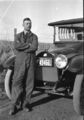 1918-auto-0029-man-by-car-1600.jpg