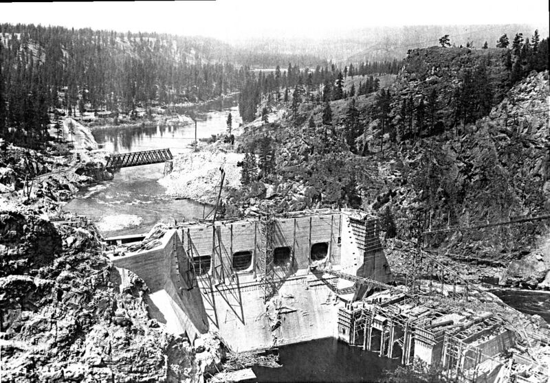 File:1914-07-11-llt-0101a-head-gate-from-reservoir-1600.jpg