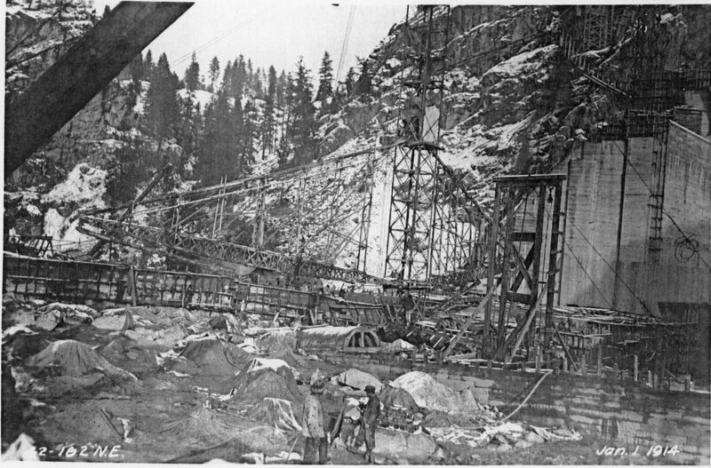 File:1914-01-01-llt-0058-tarped-concrete-1600.jpg