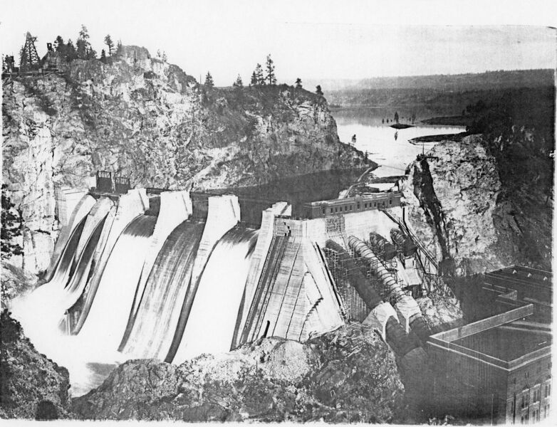File:1915-llt-0128-working-spillways-two-penstocks-1600.jpg