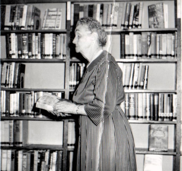 File:1966-memorial-library-02a-photo.png