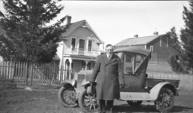 File:1920-1930-ed-023a-ed-model-T-house-barn-1600.jpg