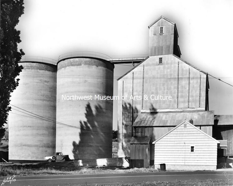 File:1953-mac-0022-L87-1.75064-53-edwall-grain-growers-elevators.jpg