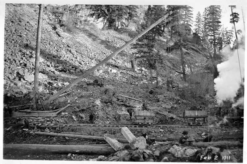 File:1911-02-02-bbrr-073-derrick-narrow-gauge-rr.jpg