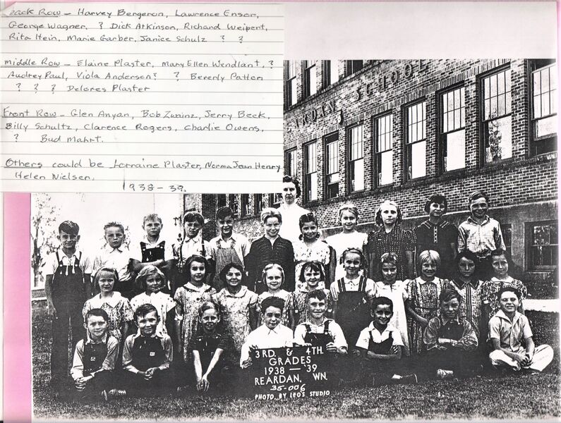 File:1939-reardan-school--grade-school-third-forth-class-25.jpg